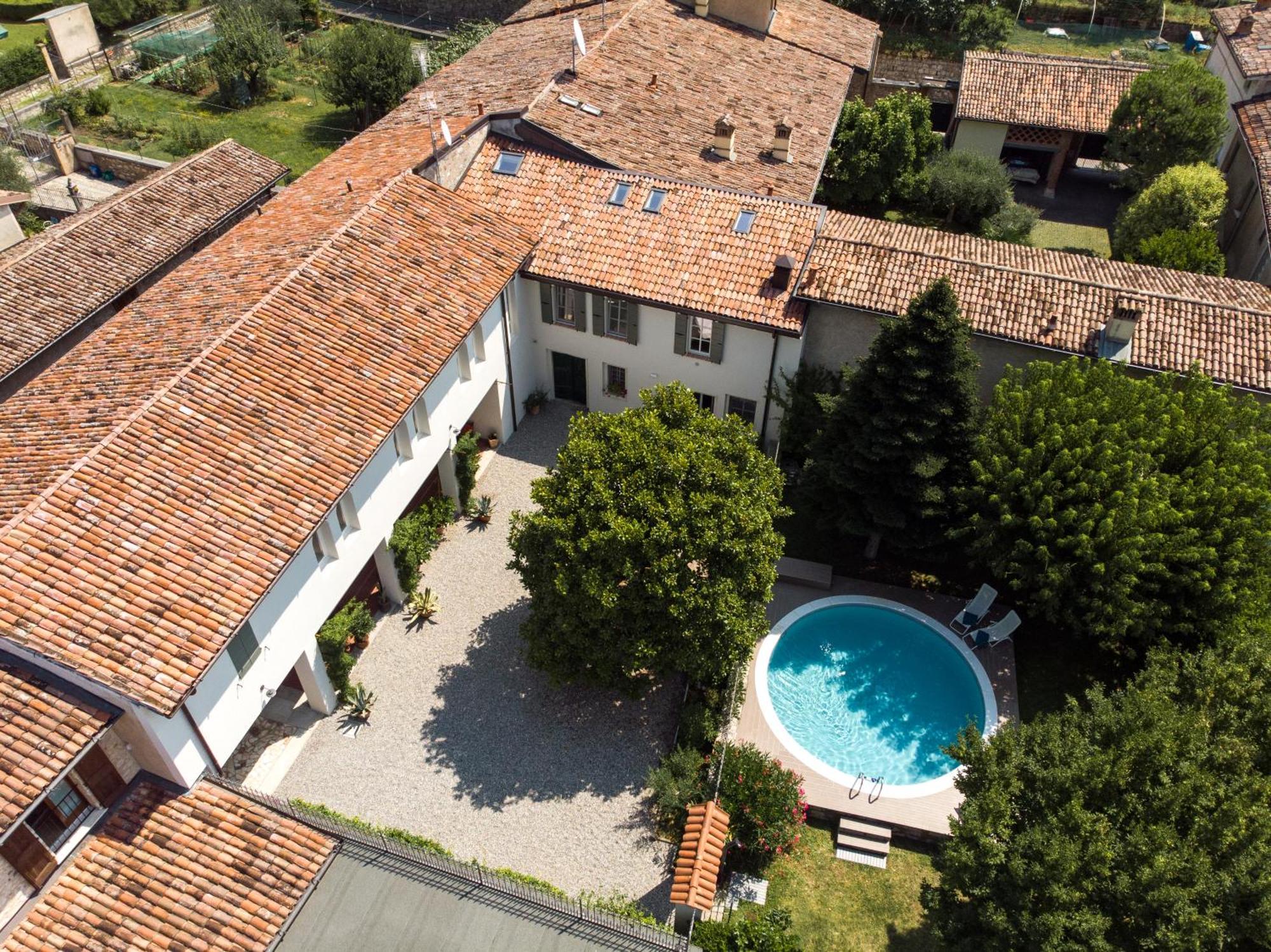 Corte Martinola Bed&Breakfast In Franciacorta Ome エクステリア 写真